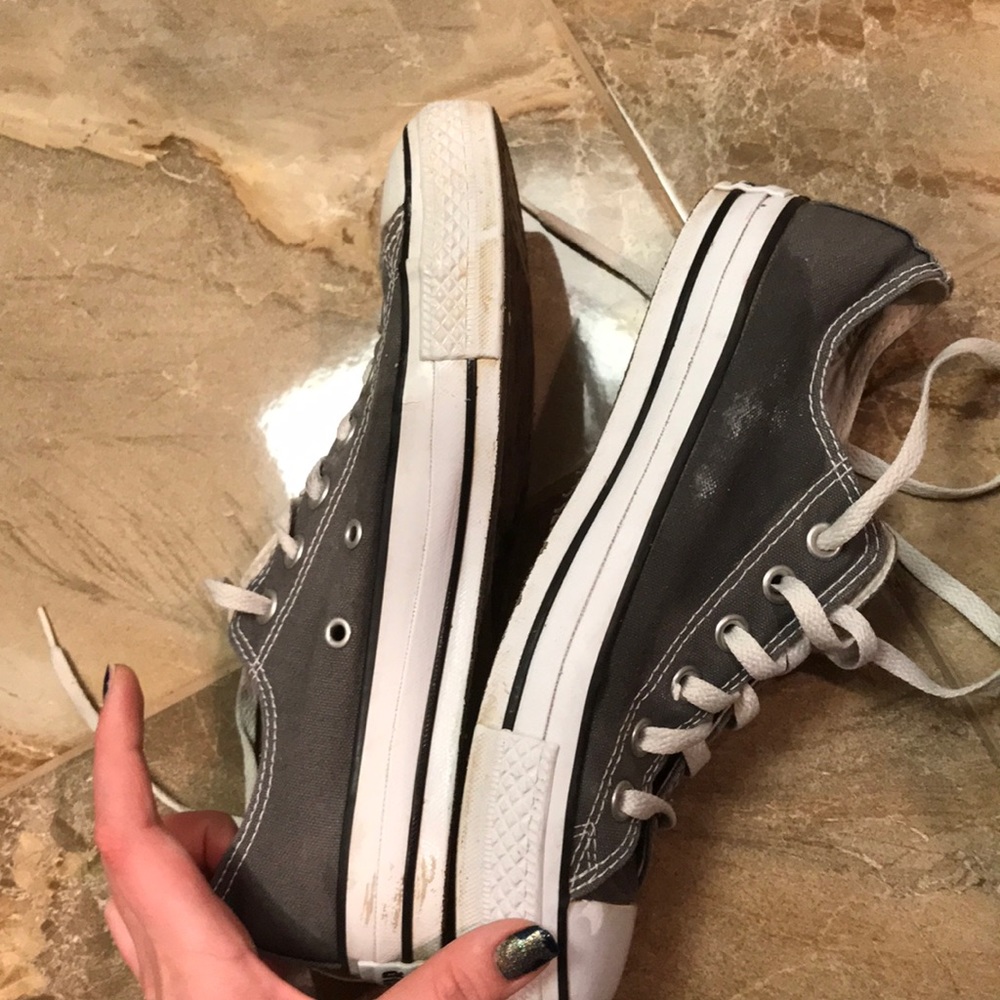 Converse gray women’s Sz 8 - Picture 4 of 7
